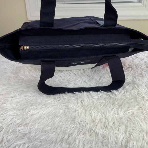 TOMMY HILFIGER ~ TH Flag Tote ~ Navy/Red/White ~ NWT! - Picture 7 of 9